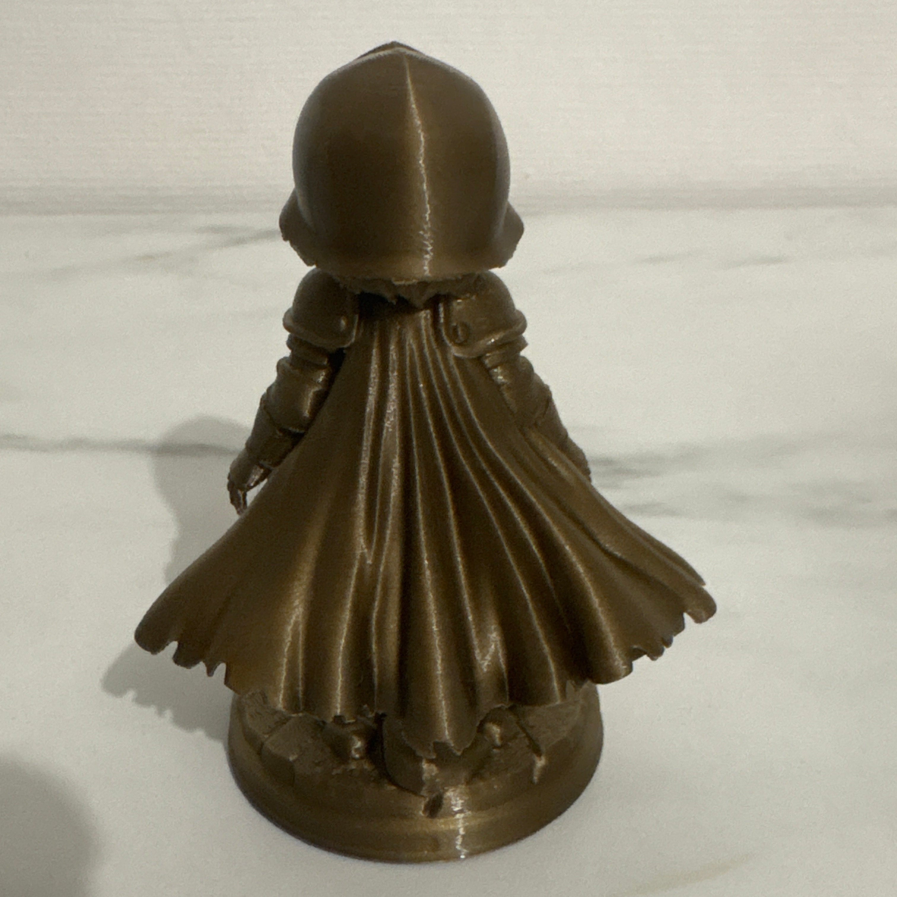 Figurine médiévale – finition PLA Gold (effet Bronze) ✨